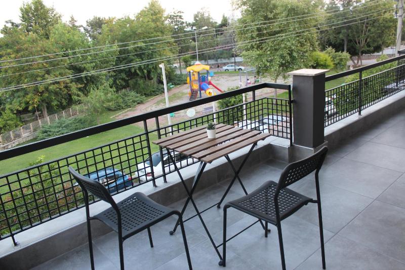 Triple Room with Balcony image 4