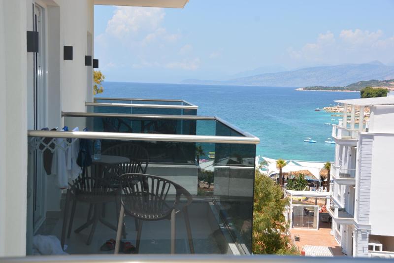 Double Room with Sea View image 1