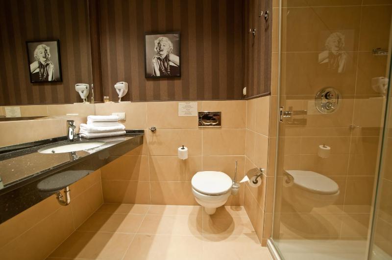 Superior Double or Twin Room image 2