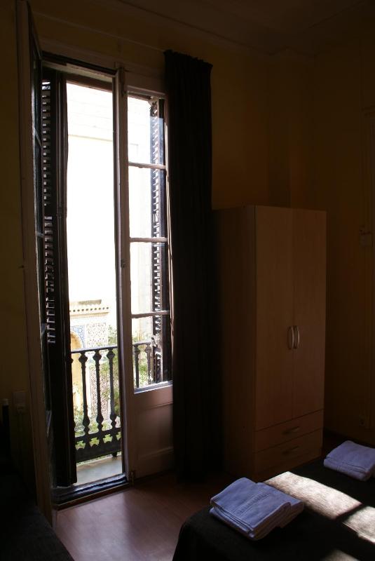 Double Room with Shared Facilities image 3