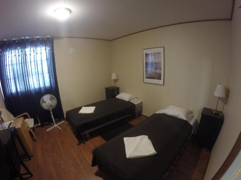 Twin Room with Shared Bathroom image 2