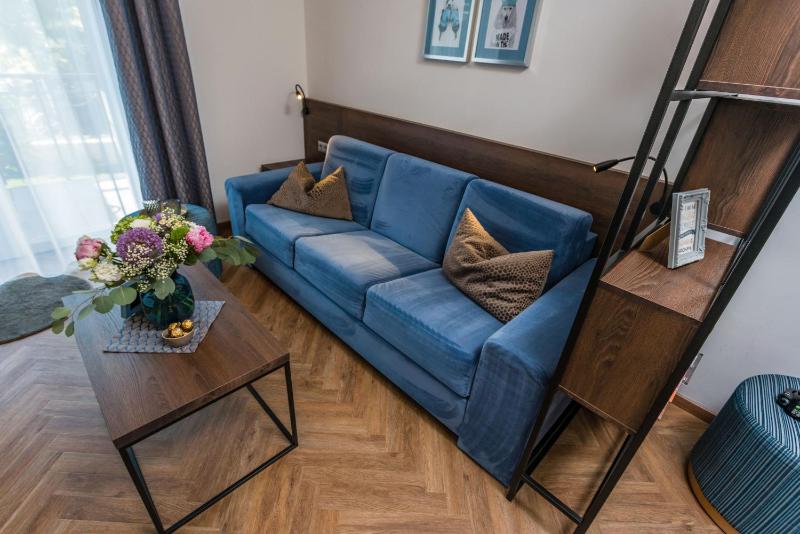 One-Bedroom Apartment image 4