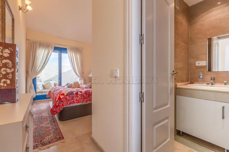 Penthouse Duquesa Suites - image 17
