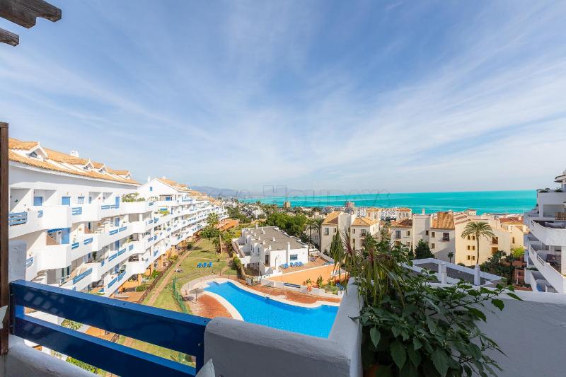 Penthouse Duquesa Suites - image 28