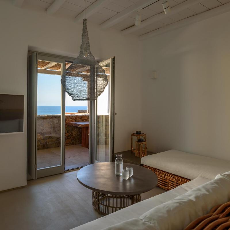 Family Room with Sea View image 3