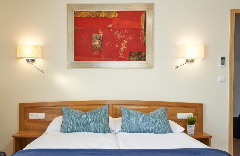 Deluxe Room image 4