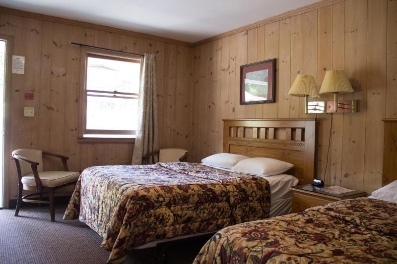 Double or Twin Room image 2