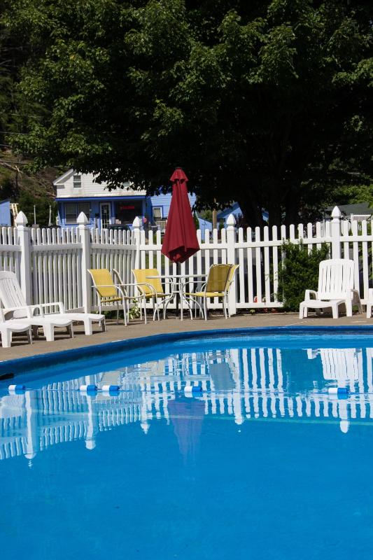 Deluxe Family Suite image 3