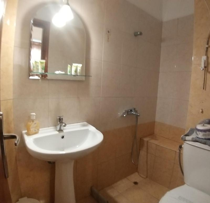 Standard Double or Twin Room image 2