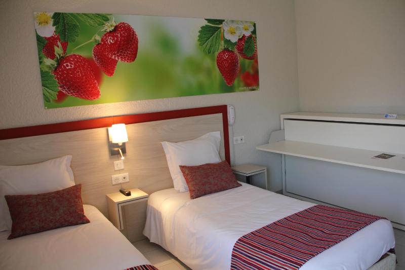 Comfort Triple Room image 1