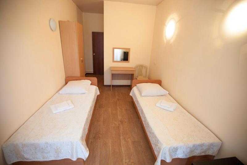 Budget Twin Room image 1