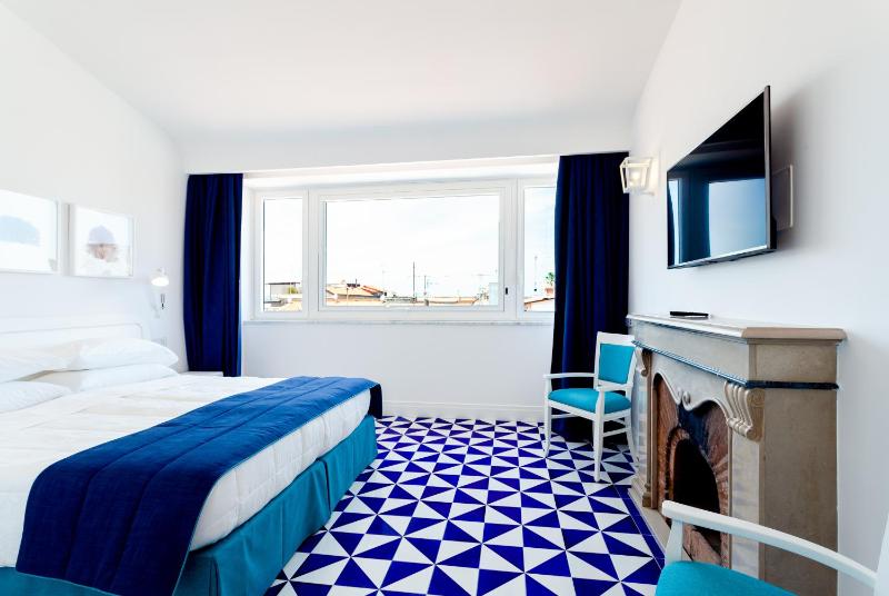 Maison Blu - Intimate GuestHouse - image 31