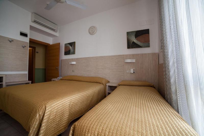 Hotel Plaza - image 39