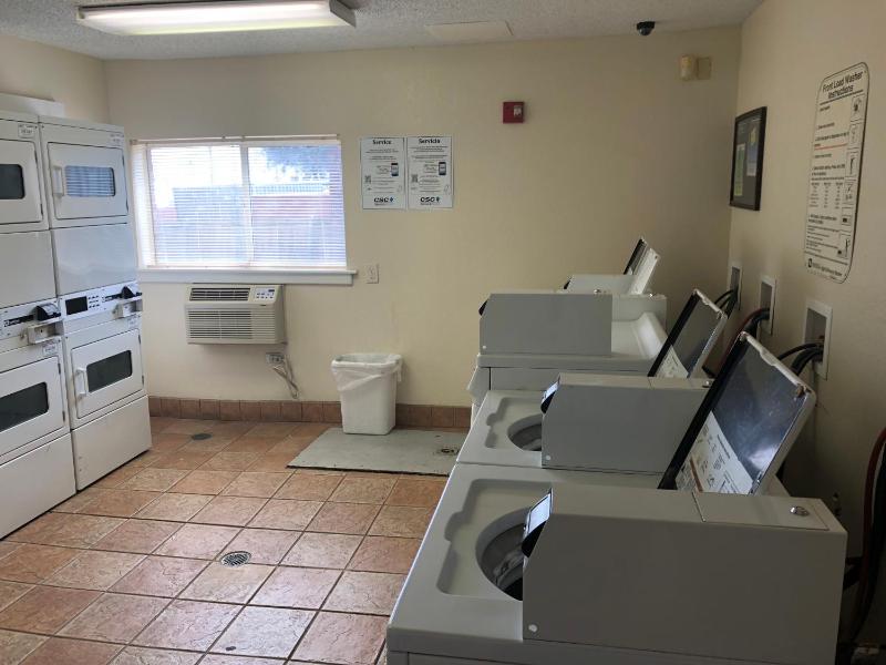 InTown Suites Extended Stay Dallas TX - Love Field Airport - image 11