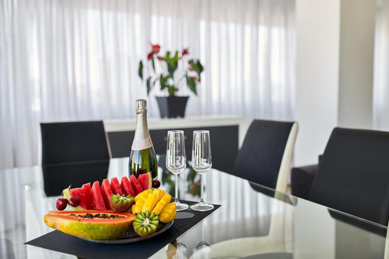 Sonrisa Apartments - image 38