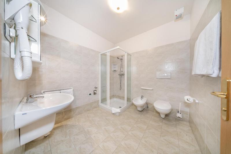 Family Suite with Terrace image 3