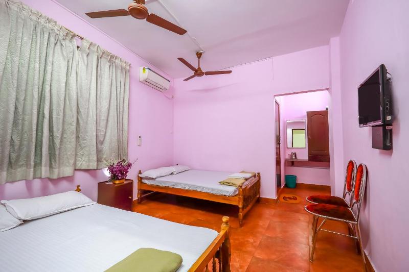Family Room with Bathroom image 2
