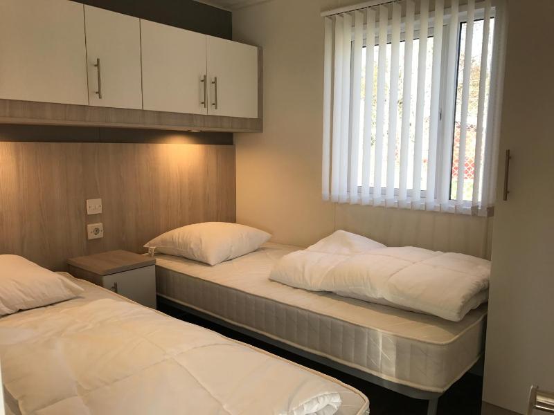 Mobile Home (4 Adults + 2 Children) image 2