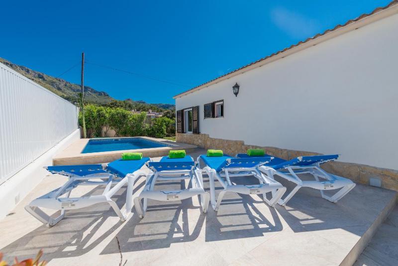 Three-Bedroom Villa image 4