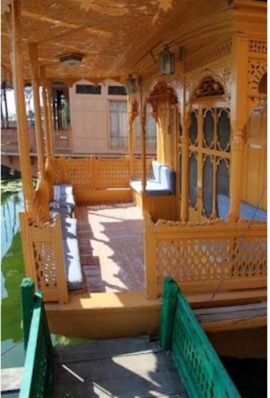 Houseboat Acropolis - image 3