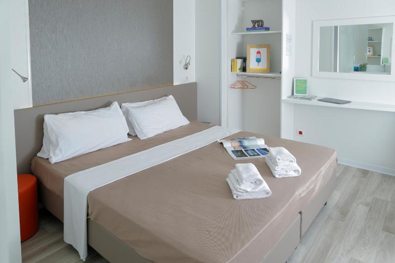 Comfort bungalow with free parking image 1