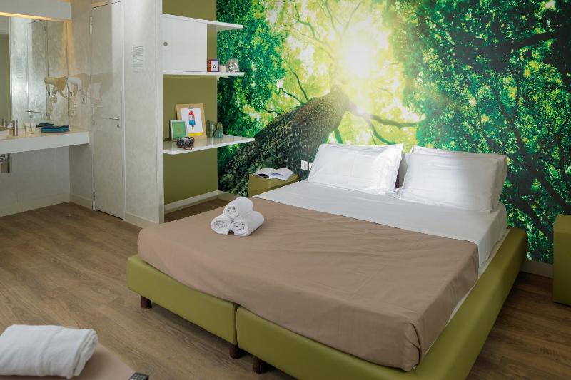 Bungalow Deluxe  image 4