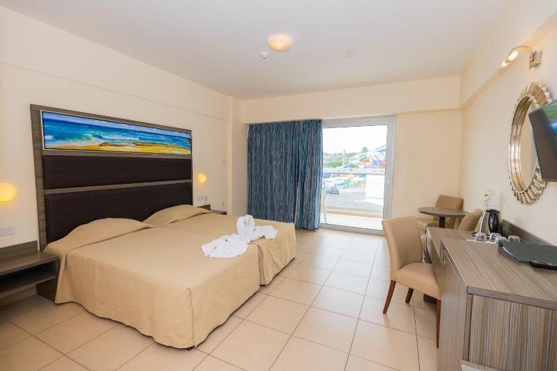Tofinis Hotel - image 13