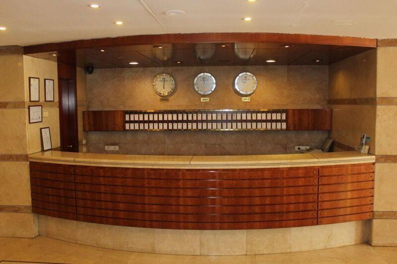 Charles Hotel - image 1
