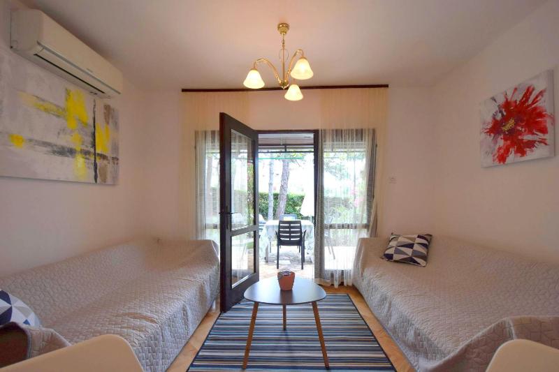 One-Bedroom apartment Standard image 4