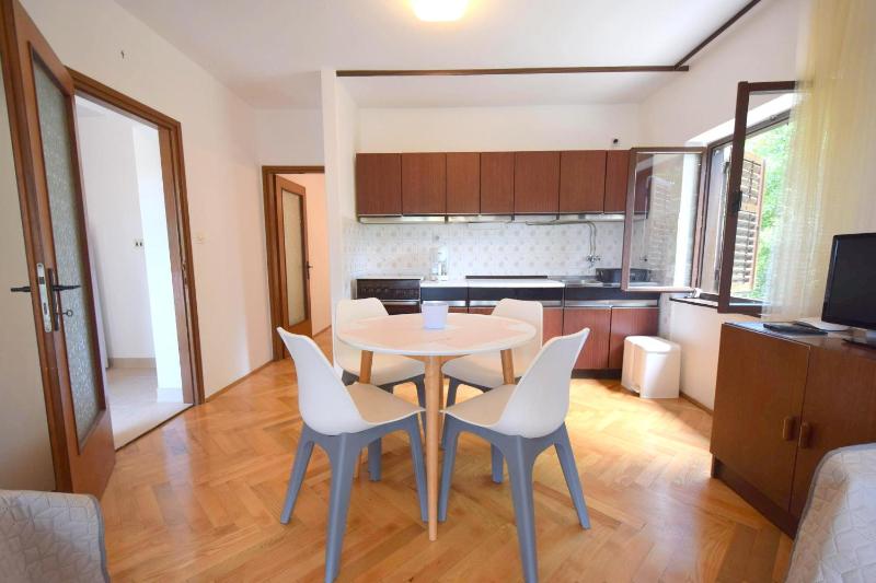 One-Bedroom apartment Standard image 2
