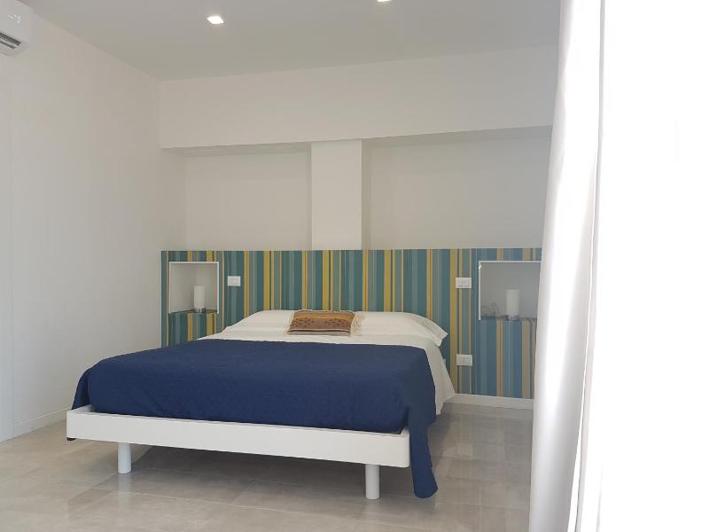 Deluxe Studio with Terrace image 4
