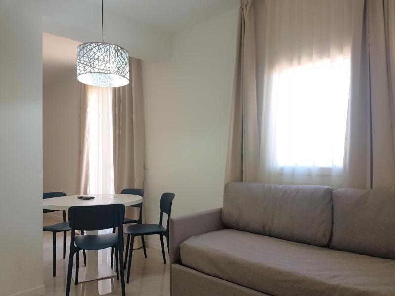 Deluxe Studio with Terrace image 3