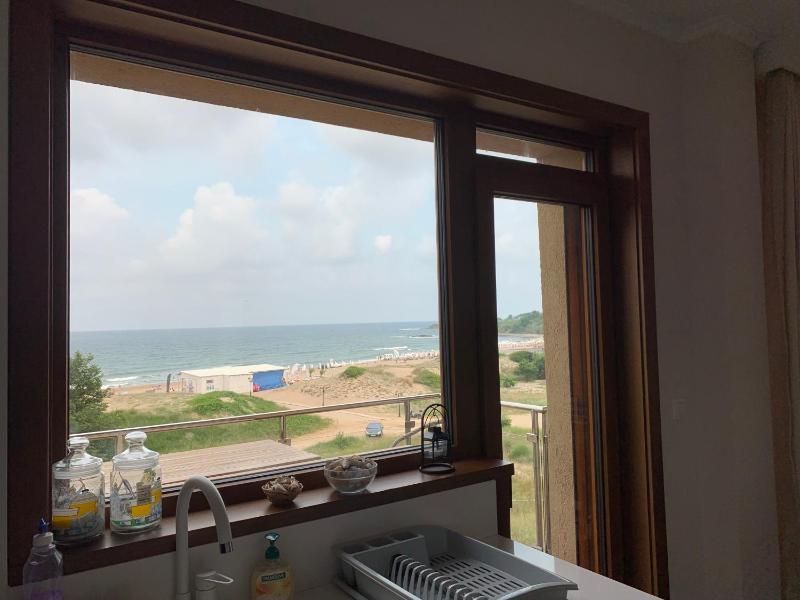 Apartment with Sea View image 3