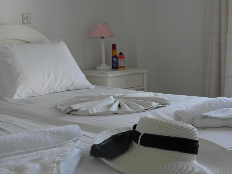 Classic Triple Room image 3