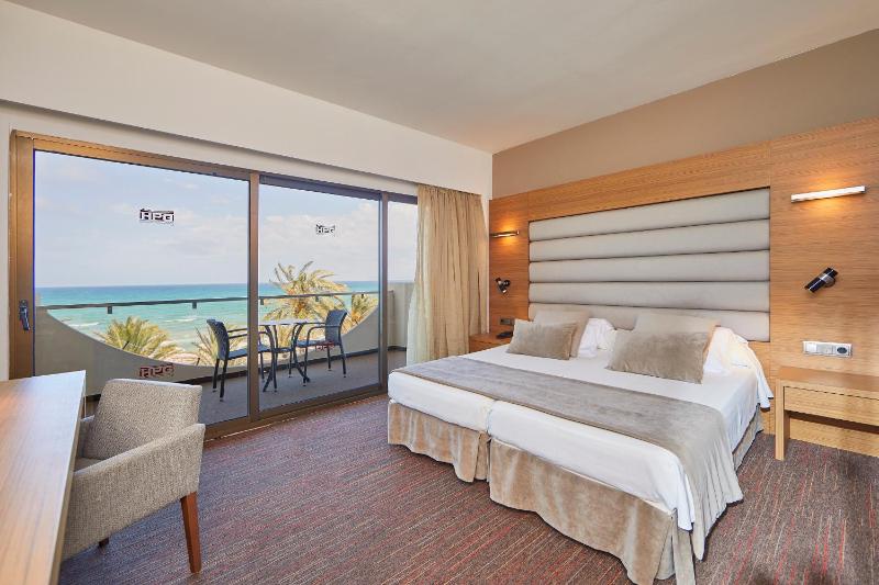 Hotel Playa Golf - image 11
