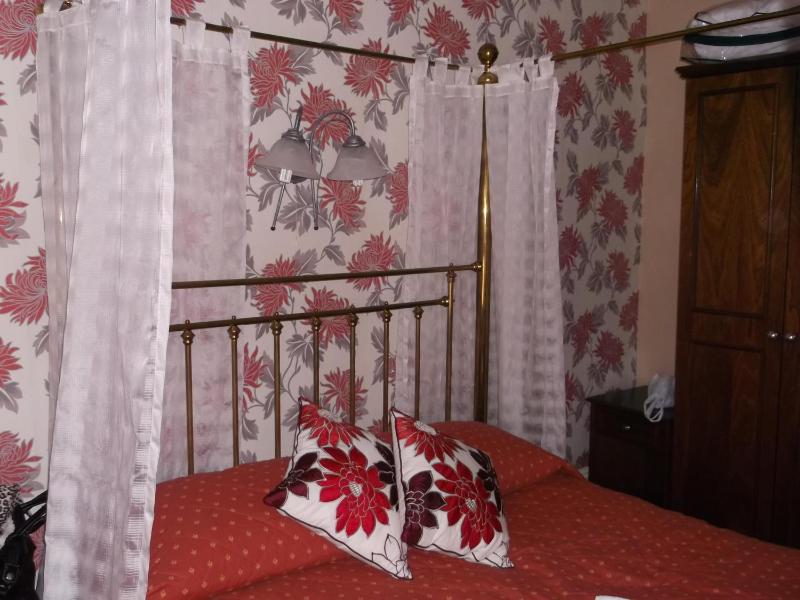 Double Room with Private Bathroom image 2