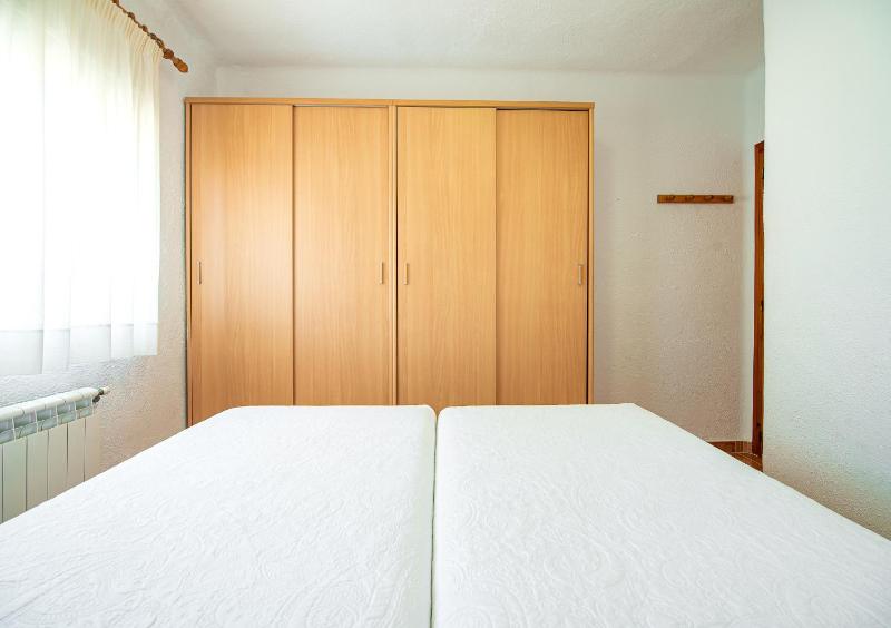 Ground-Floor Apartment (4-6 adults) image 1