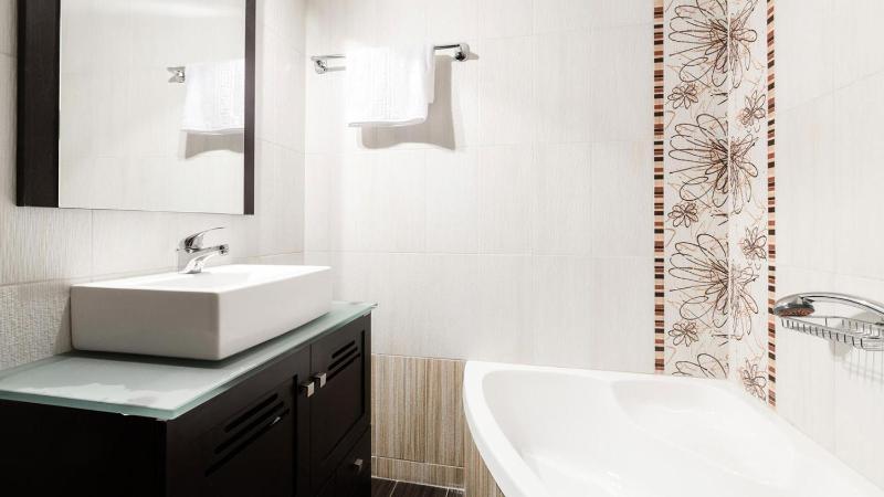 Five-Bedroom House image 4