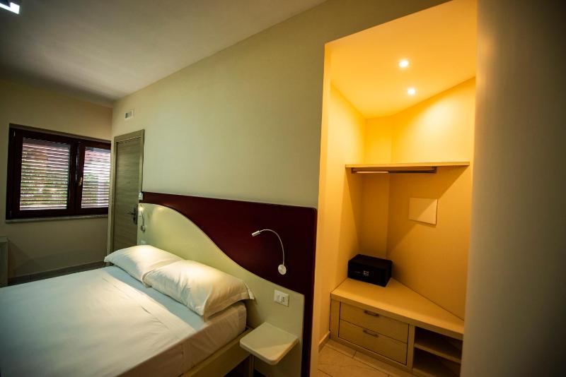 Classic Double Room - Annex image 4
