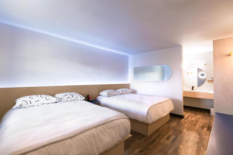 Standard Queen Room image 1