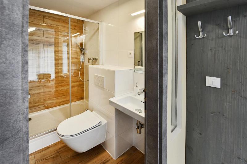 Double or Twin Room - Attic image 4