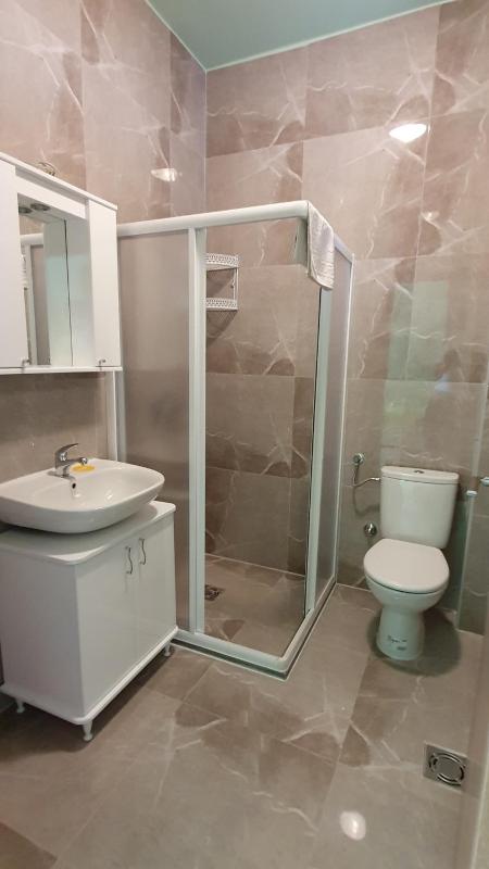 Studio Apartment image 3