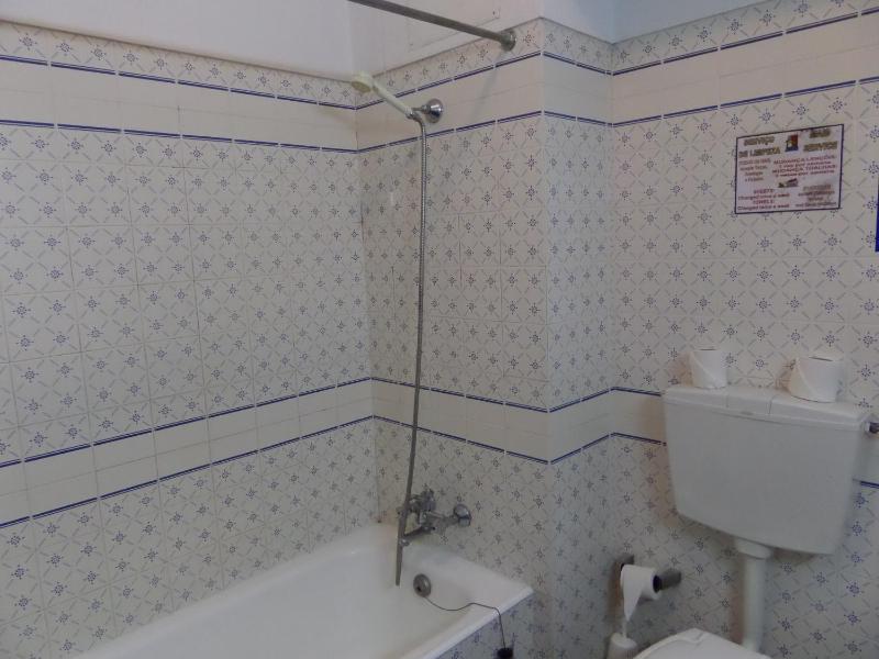 One-Bedroom Apartment image 4