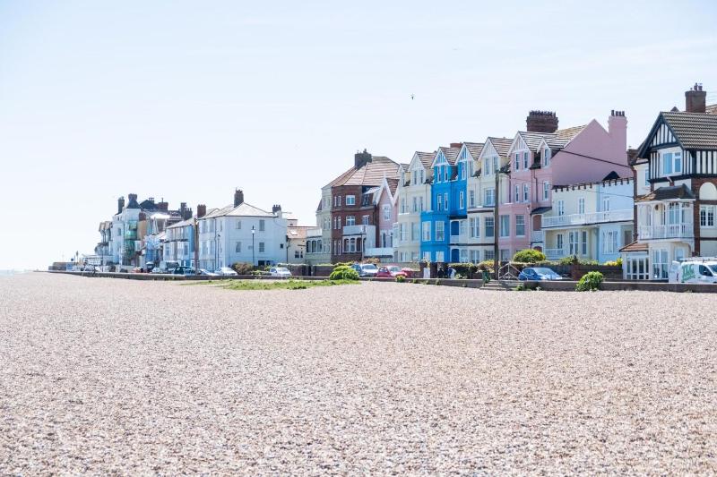 Stoney Beach - Aldeburgh Coastal Cottages - image 36