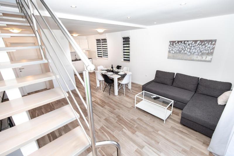 Apartments Kreso - image 2