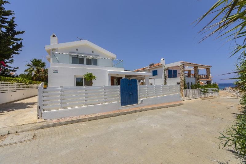 Villa with Private Pool image 3