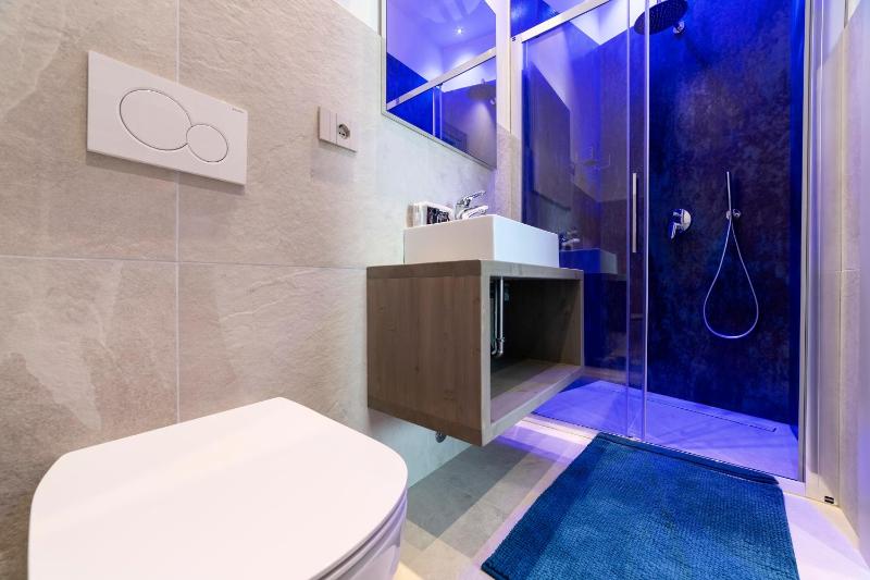 Superior Apartment with Garden image 3