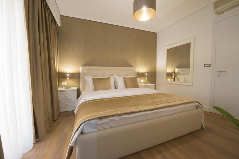 Deluxe Double Room image 1