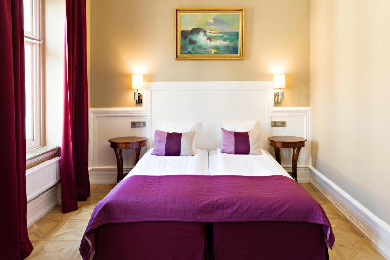 Superior Double Room image 3