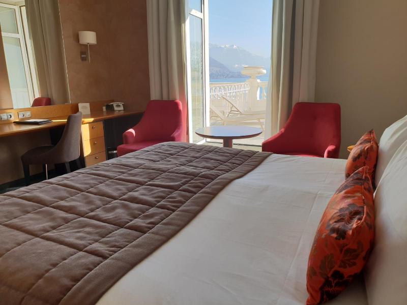 Deluxe Lake Room with Terrace - Spa Access Included - Reservation Needed image 4